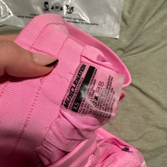 Muscle Nation Women’s 3” Basketball Shorts - Hollywood Pink NWT - Picture 2 of 5